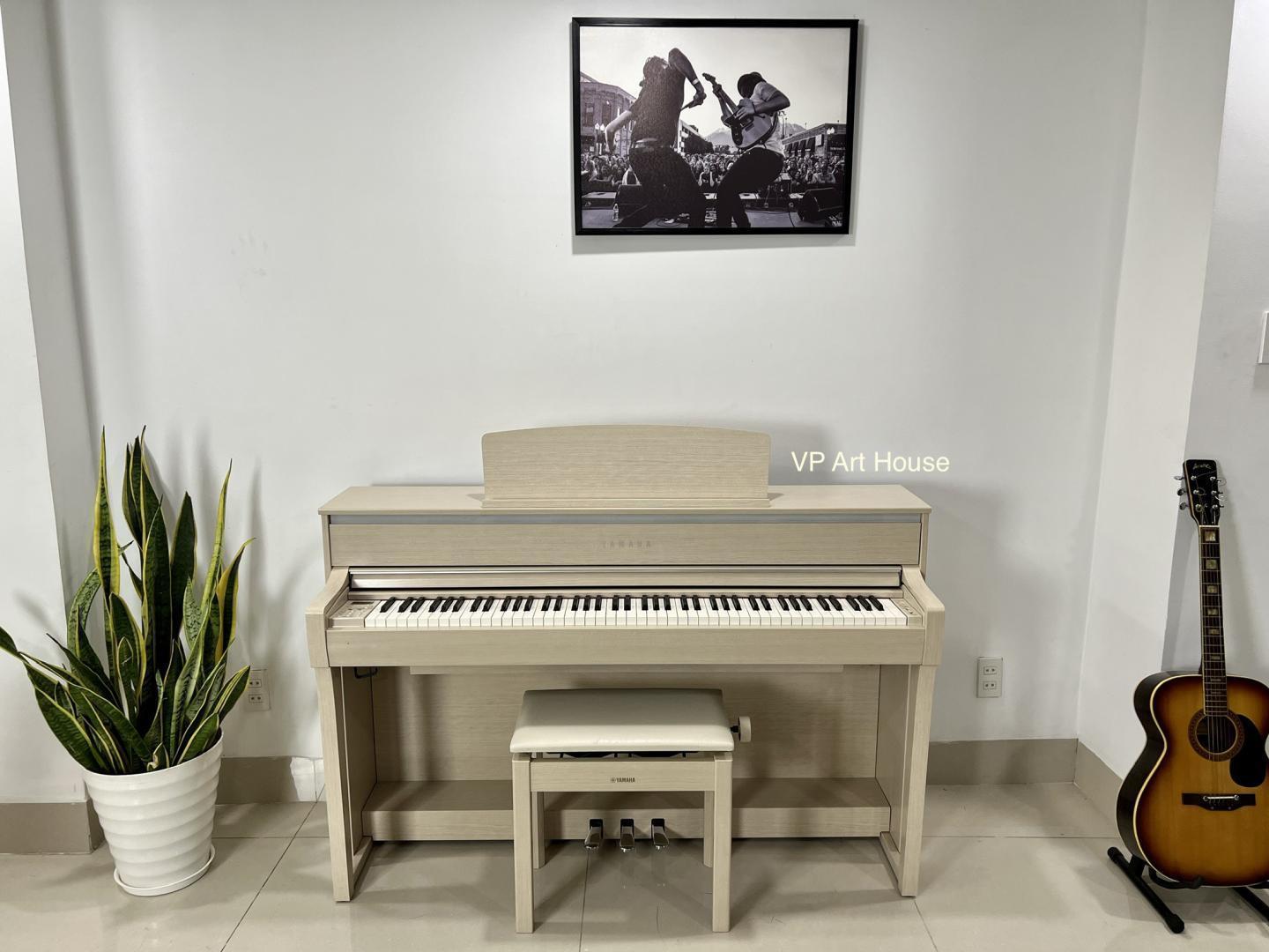 Piano điện Yamaha CLP-675 WA
