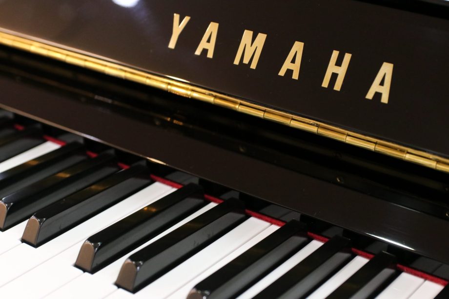 ban phim piano yamaha yu33