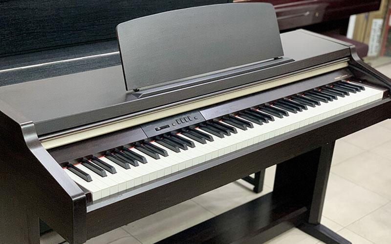 Đàn piano Yamaha Clavinova là dòng piano điện cao cấp
