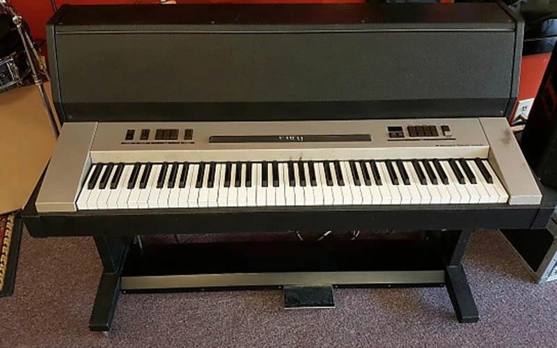 Ưu và nhược điểm khi mua đàn piano điện cũ