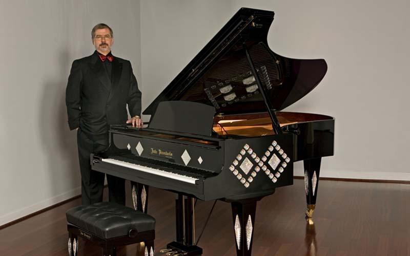 Kuhn Bosendorfer là sự kết hợp giữa 2 hãng đàn piano nổi tiếng