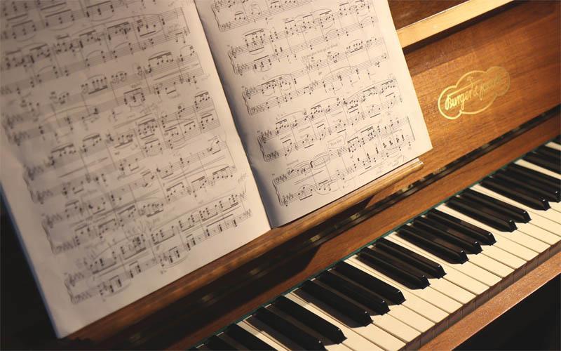 Nhạc đánh đàn piano là được sử dụng để chỉ những bản nhạc được viết dành riêng cho đàn piano