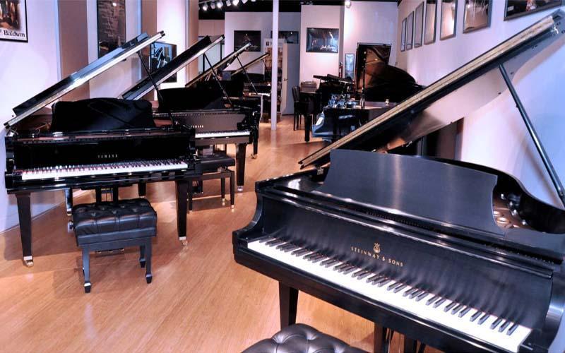 Giá đàn piano mỗi hãng biến động dựa trên loại đàn và các tính năng cụ thể của từng mẫu