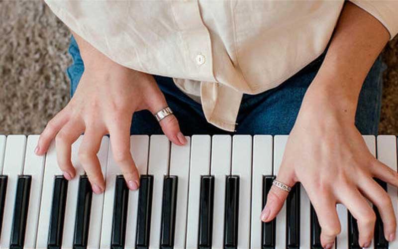 Học đàn piano mang lại nhiều lợi ích cho sức khoẻ lẫn tinh thần